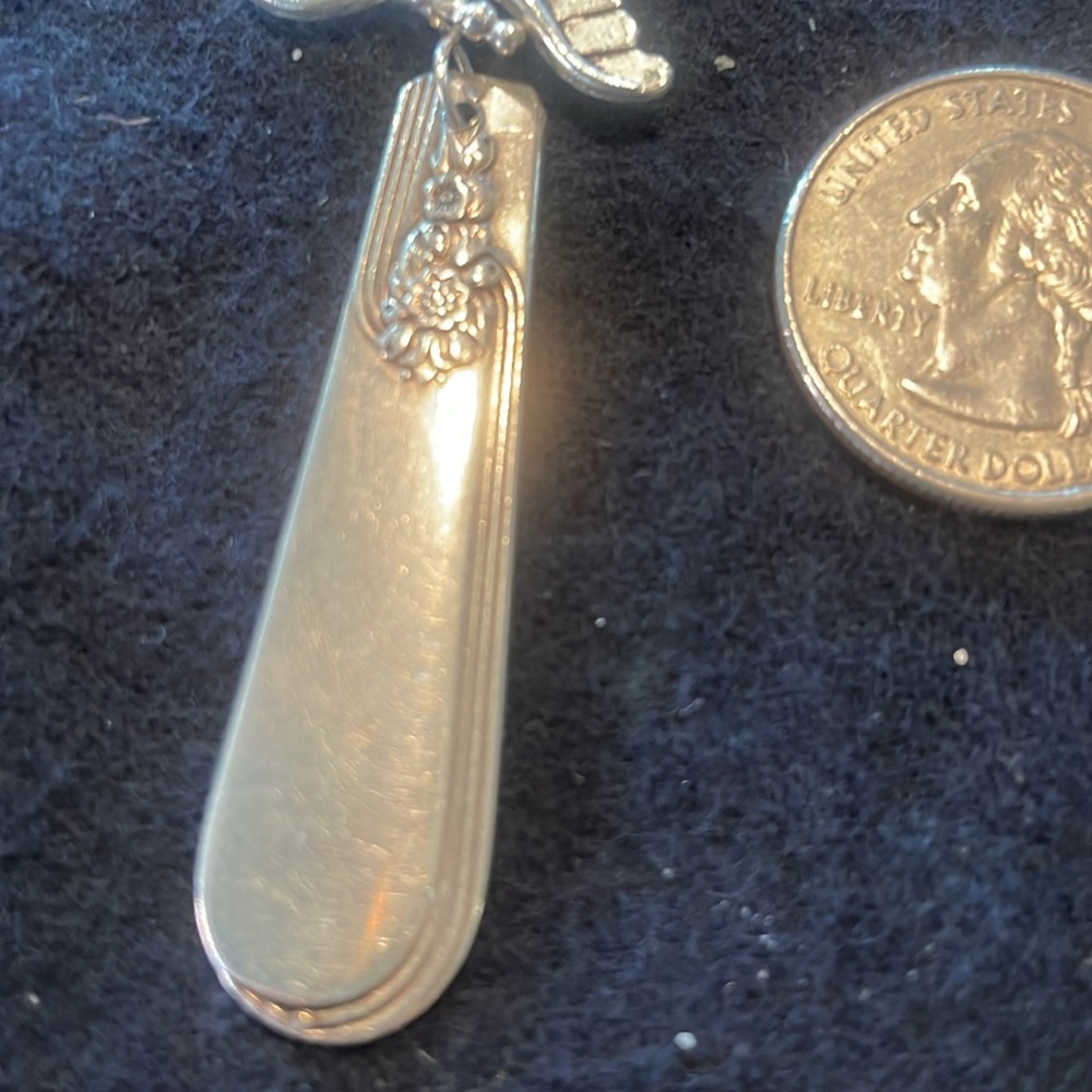 Handmade ornate silver angel pendant/ornament. - Picture 3 of 4